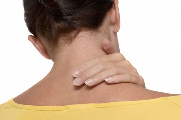 sakit leher sebagai gejala osteochondrosis serviks