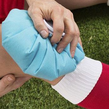 Sejuk boleh membantu melegakan sakit lutut selepas kecederaan